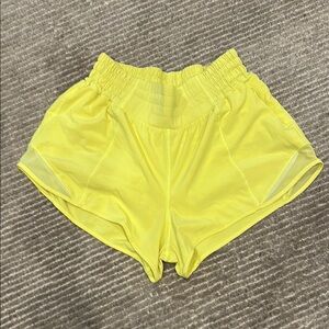 Lululemon hotty hot shorts high rise 2.5” inseam size 4 preowned